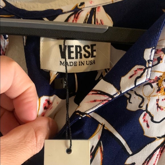 Verse Women's Floral Navy Top size L - Picture 3 of 8